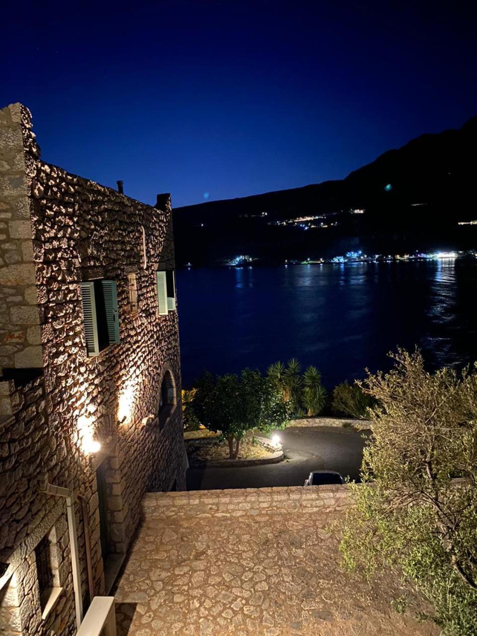 Vatoulia House Aparthotel Neo Oitilo Exterior photo